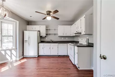 2906 Speeks Dr, Midlothian, VA 23112 photo 8