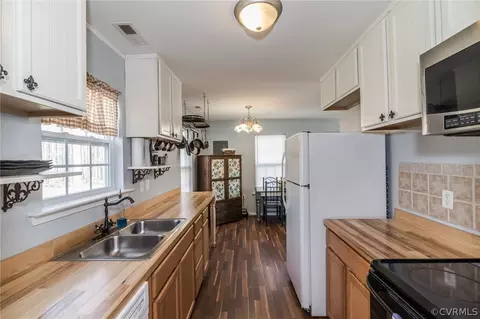 16311 Cooks Mill Rd, New Kent, VA 23124 photo 8