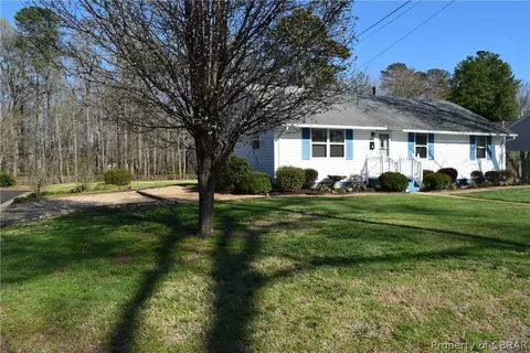 320 Winchester Dr, Hampton, VA 23666 photo 2