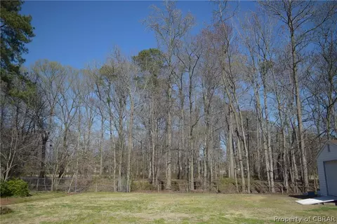 320 Winchester Dr, Hampton, VA 23666 photo 4