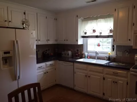 10 Poulas Ct, Hampton, VA 23669 photo 4
