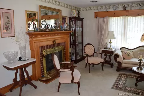 4288 Cedar Bush Rd, Hayes, VA 23072 photo 9