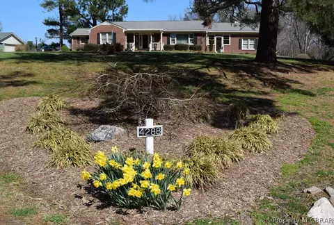 4288 Cedar Bush Rd, Hayes, VA 23072 photo 2