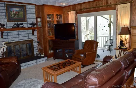 4288 Cedar Bush Rd, Hayes, VA 23072 photo 16