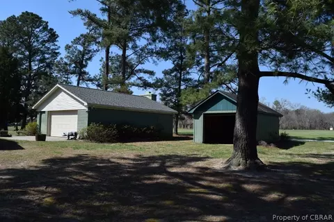 4288 Cedar Bush Rd, Hayes, VA 23072 photo 3