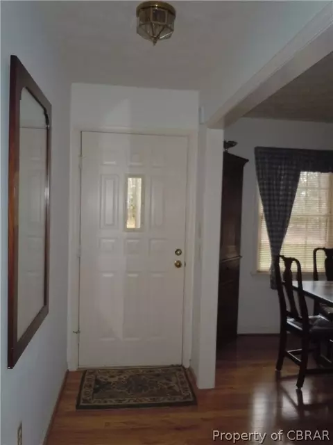 5347 Merganser Cir, Gloucester, VA 23061 photo 2