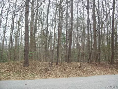 9421 Gum Fork Rd, Midlothian, VA 23112 photo 2