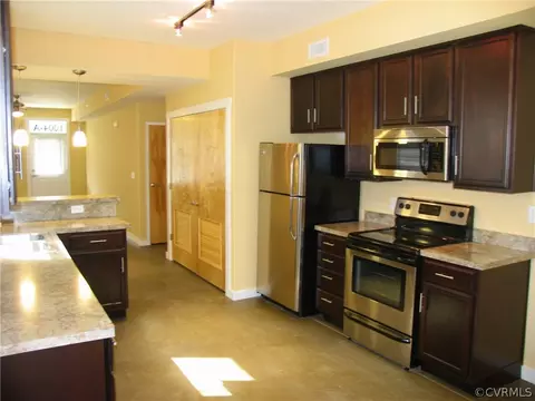 1004 Perry St, Richmond, VA 23224 photo 4