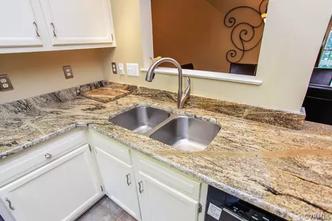 6331 Harbourside Dr, Midlothian, VA 23112 photo 8