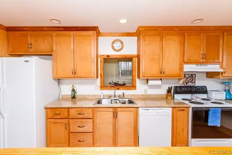 559 Dillin Dr, Lancaster, VA 22503 photo 25