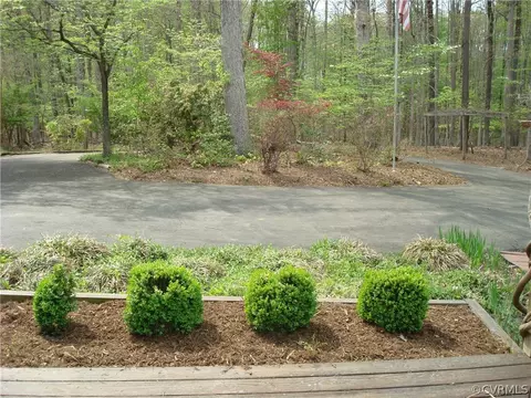 19700 Ahern Rd, Moseley, VA 23120 photo 7