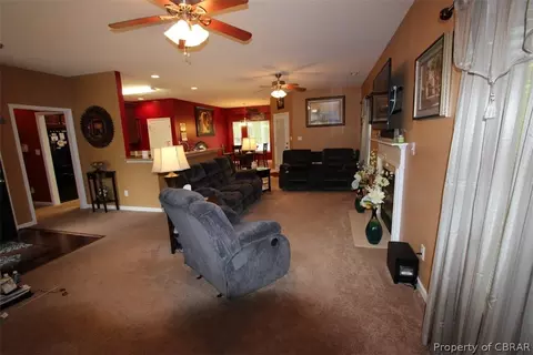 8386 Patrick Henry Way, Gloucester, VA 23061 photo 2