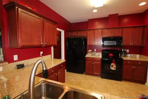 8386 Patrick Henry Way, Gloucester, VA 23061 photo 10