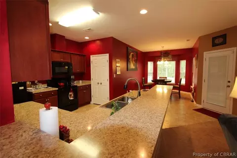 8386 Patrick Henry Way, Gloucester, VA 23061 photo 6