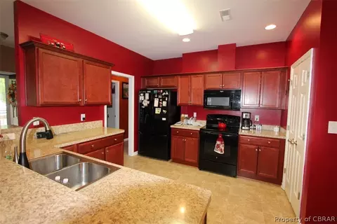 8386 Patrick Henry Way, Gloucester, VA 23061 photo 7