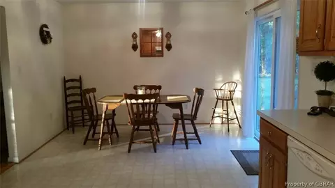 4350 Valley Front Ln, Gloucester, VA 23061 photo 5