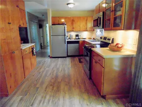 423 3rd St, West Point, VA 23181 photo 6