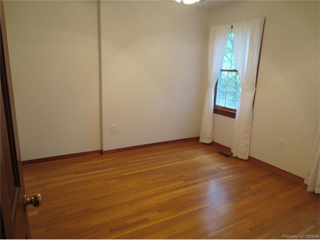 1498 Riverview St, Gloucester Point, VA 23062 photo 16
