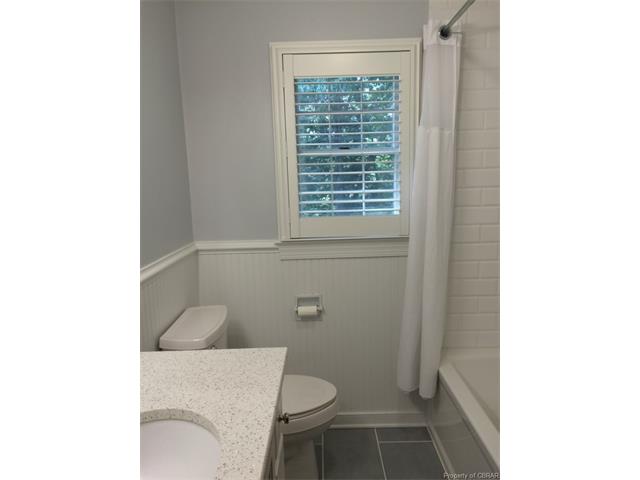 1498 Riverview St, Gloucester Point, VA 23062 photo 9