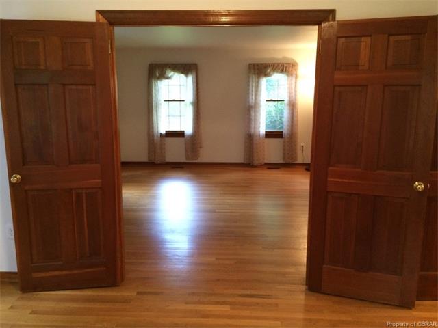 1498 Riverview St, Gloucester Point, VA 23062 photo 11