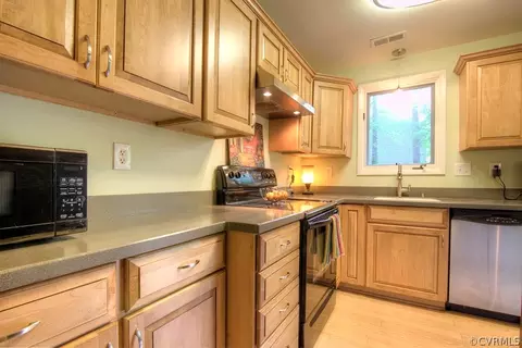 3100 Speeks Dr, Midlothian, VA 23112 photo 14