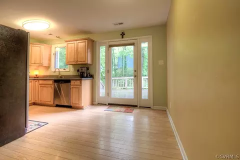 3100 Speeks Dr, Midlothian, VA 23112 photo 9