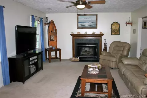 4574 Mallard Dr, Gloucester, VA 23061 photo 6