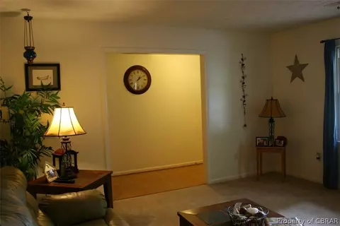 4574 Mallard Dr, Gloucester, VA 23061 photo 7