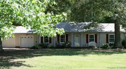 4574 Mallard Dr, Gloucester, VA 23061 photo 1