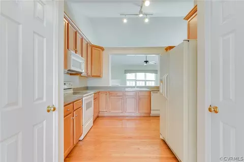 1407 St Thomas Dr, Midlothian, VA 23114 photo 3