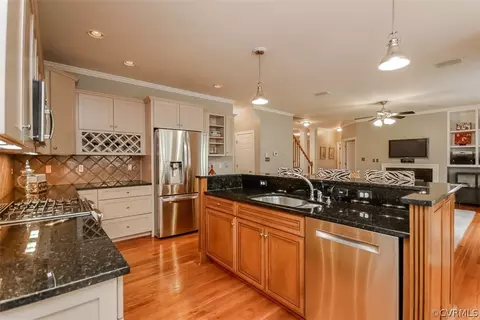 1037 Kingham Dr, Midlothian, VA 23114 photo 17