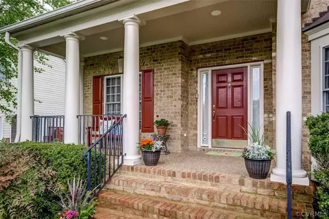 1037 Kingham Dr, Midlothian, VA 23114 photo 2