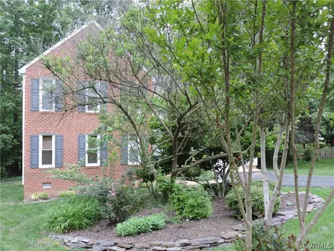 6214 Lansgate Rd, Midlothian, VA 23112 photo 3