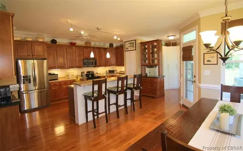 6589 Clayton Ct, Gloucester, VA 23061 photo 4
