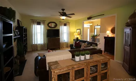 6589 Clayton Ct, Gloucester, VA 23061 photo 5