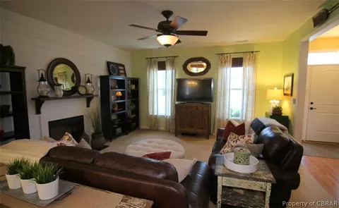 6589 Clayton Ct, Gloucester, VA 23061 photo 6