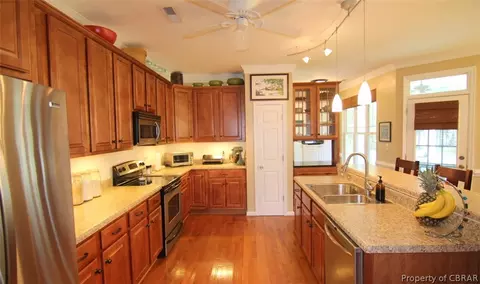 6589 Clayton Ct, Gloucester, VA 23061 photo 10