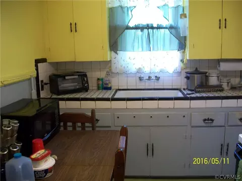 109 Winber Dr, Richmond, VA 23224 photo 2