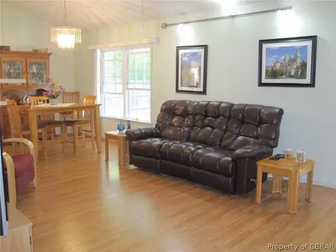 8513 Woodhaven Dr, Gloucester, VA 23061 photo 5