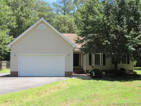 8513 Woodhaven Dr, Gloucester, VA 23061 photo 2