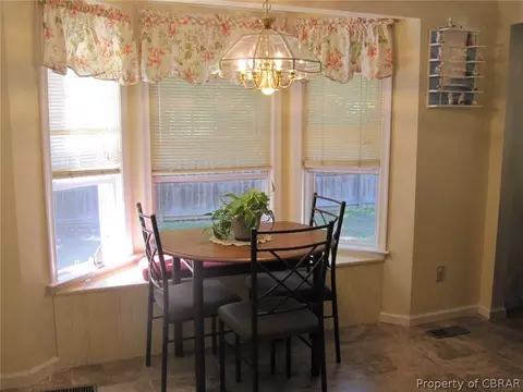 8513 Woodhaven Dr, Gloucester, VA 23061 photo 11
