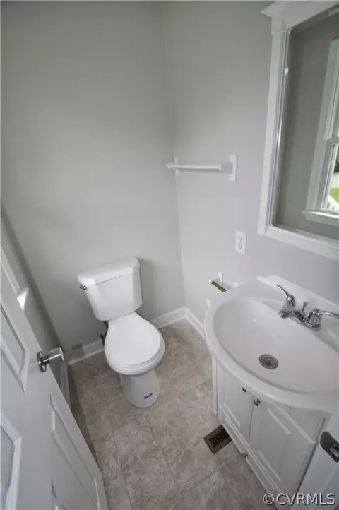 2800 Delfin Rd, Midlothian, VA 23112 photo 11