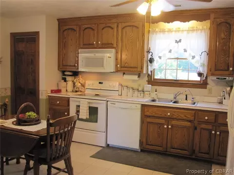 6967 Ark Rd, Gloucester, VA 23061 photo 5
