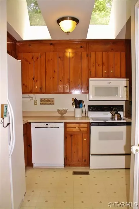 14602 Mill Spring Dr, Midlothian, VA 23112 photo 8