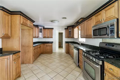 5902 Beville Dr, Sutherland, VA 23885 photo 17