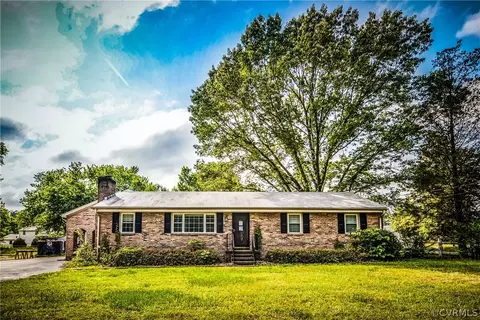 5902 Beville Dr, Sutherland, VA 23885 photo 1