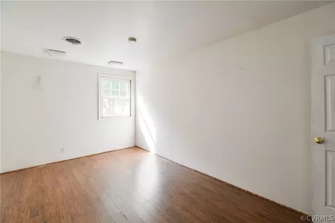 5902 Beville Dr, Sutherland, VA 23885 photo 9
