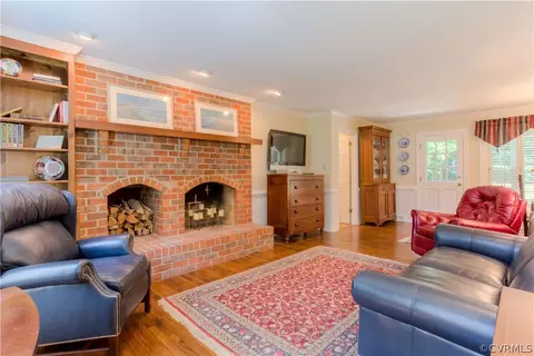 3409 Nuttree Woods Dr, Midlothian, VA 23112 photo 3