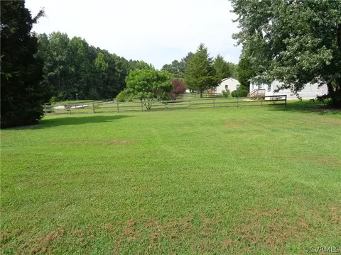 3907 Shoreview Dr, Sutherland, VA 23885 photo 6