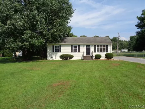 3907 Shoreview Dr, Sutherland, VA 23885 photo 1